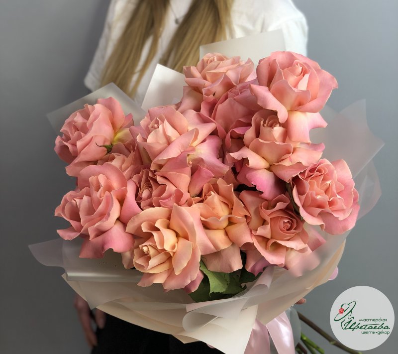 Букет «Розовый фламинго» из 15 французских роз