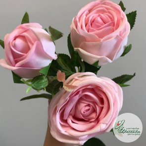 Искусственная светло-розовая пионовидная роза (3+1)