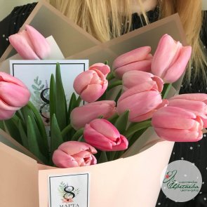 Букет из 15 нежно-розовых тюльпанов