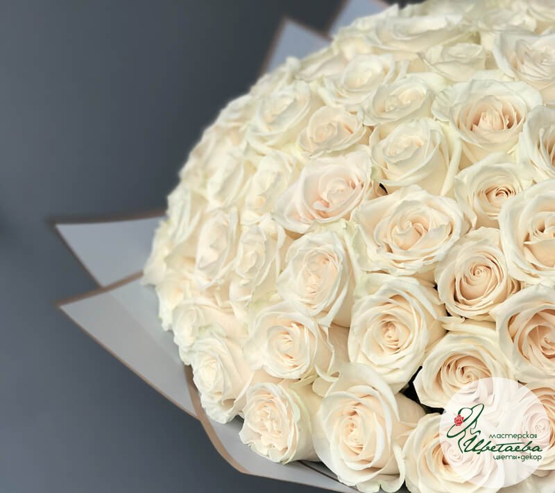 Букет из 101 элитной белой розы Эквадор