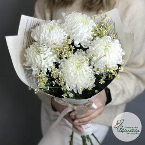 Букет с хризантемой для мамы 