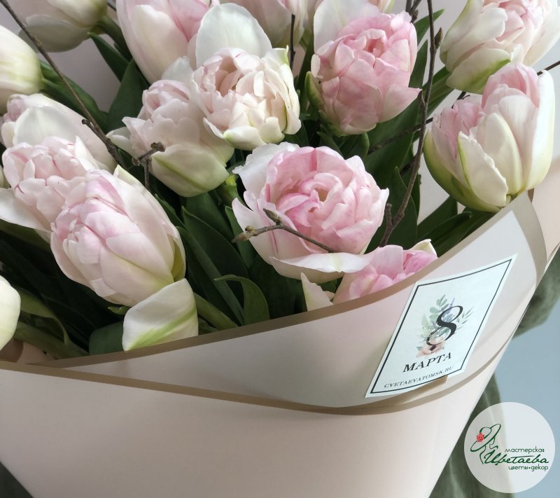 Оригинальный букет из 25 пионовидных тюльпанов 
