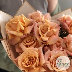 Нежный букет из роз Шиммер
