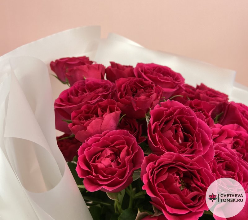 11 кустовых роз
