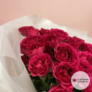 11 кустовых роз