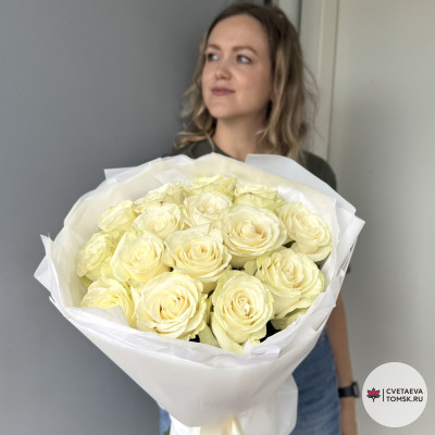 15 голландских роз