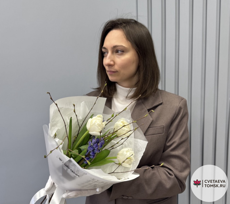 Весенний привет с гиацинтом Весенний привет с гиацинтом